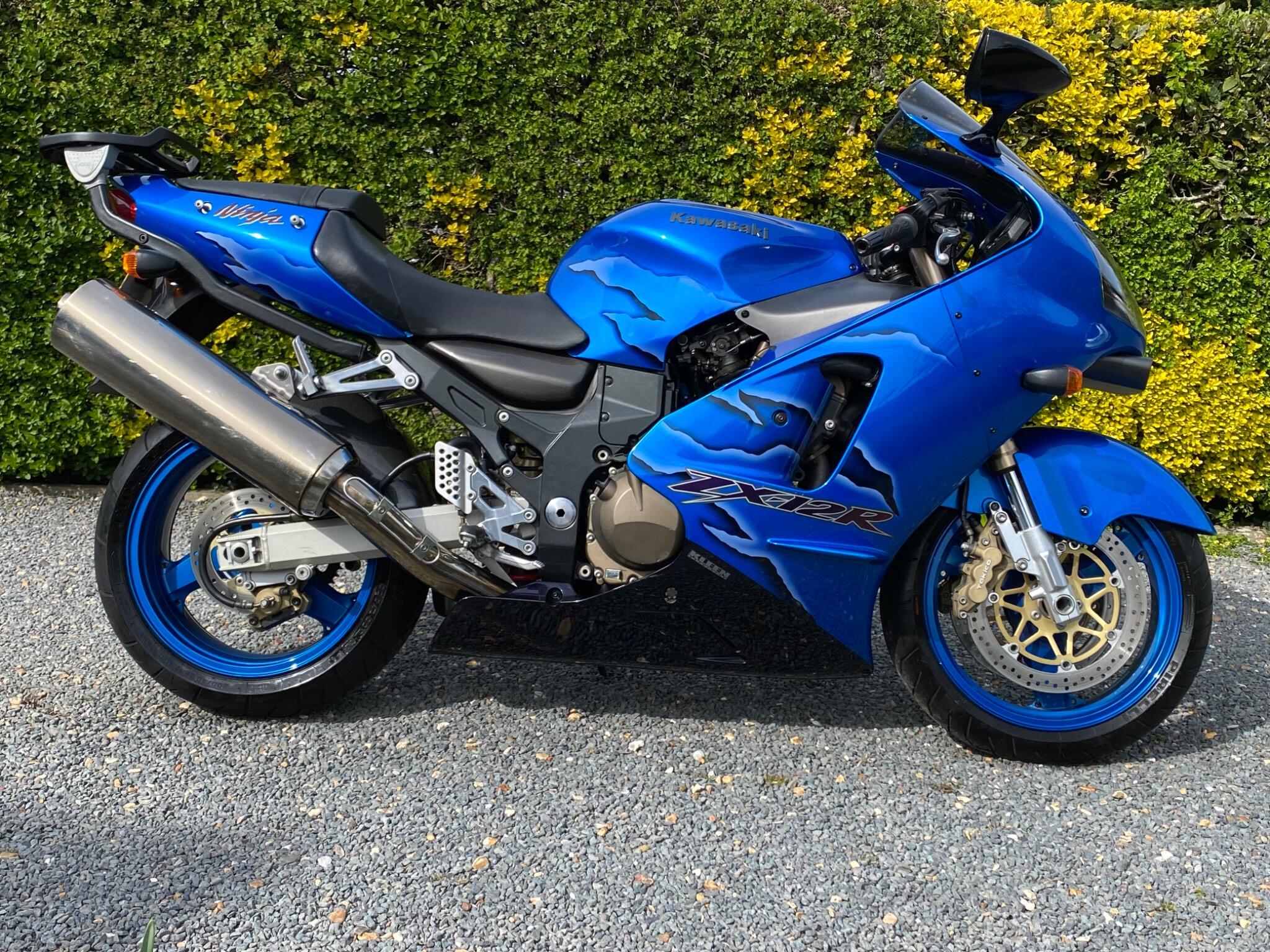 Kawasaki ZX-12R bikes for sale | AutoTrader Bikes